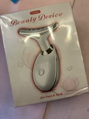 Beauty Device Facial & Neck T-Bar Massager in White
